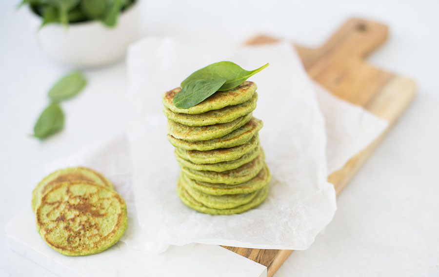Blender Green Spinach Pikelets – Bec & Bello