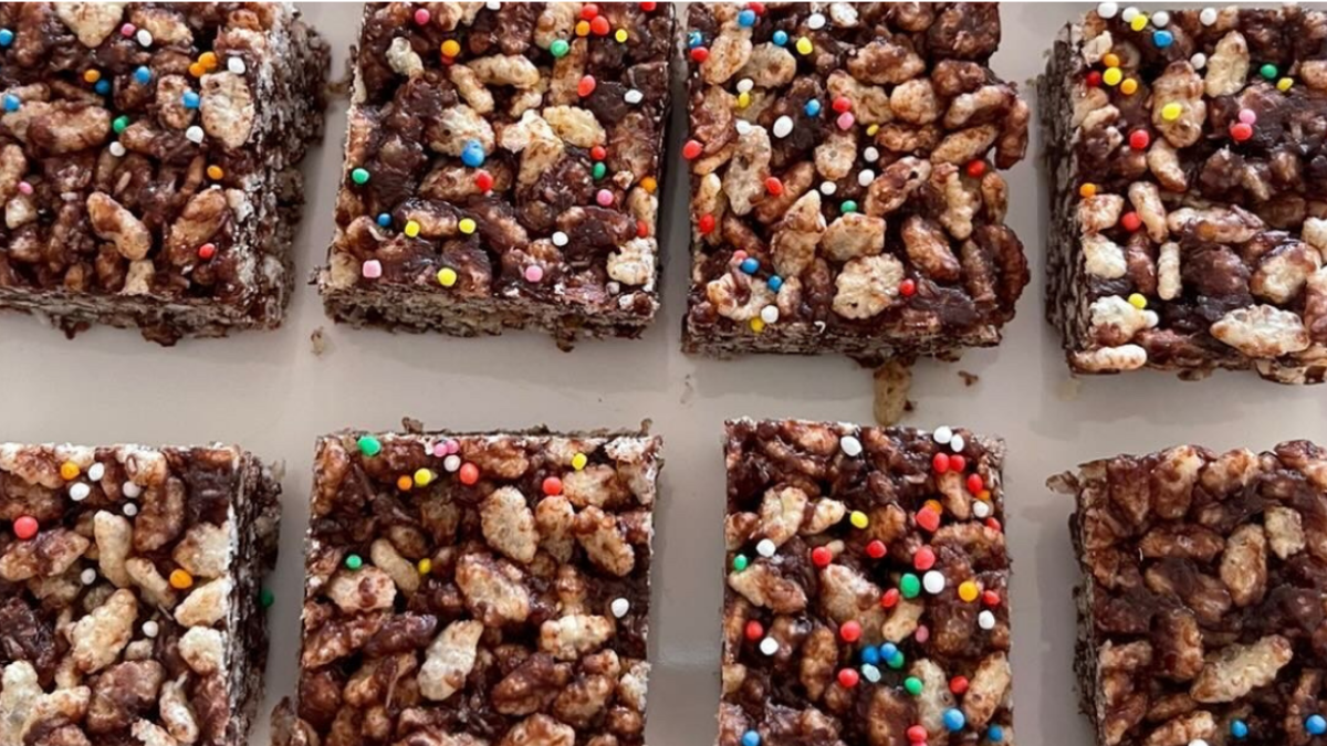Healthy Chocolate Rice Bubble Bars – Bec & Bello